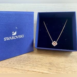 Rose gold swarovski necklace